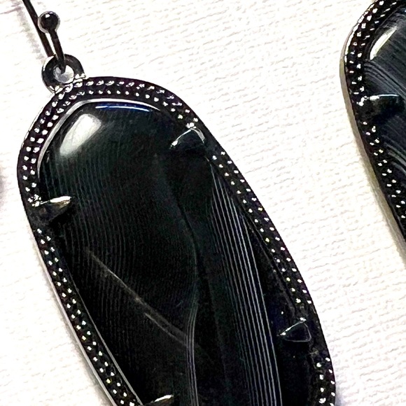 NWT Kendra Scott Elle Earrings Black Banded Agate Gunmetal Perfectly Beautiful! - Picture 2 of 7